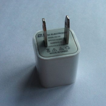 哈尔滨USB充电器手机通用电源头总代理批发兼零售，哈尔滨购网www.hrbgw.com送货上门,USB充电器手机通用电源头哈尔滨最低价格批发零售,哈尔滨购物网,哈尔滨购物送货上门。